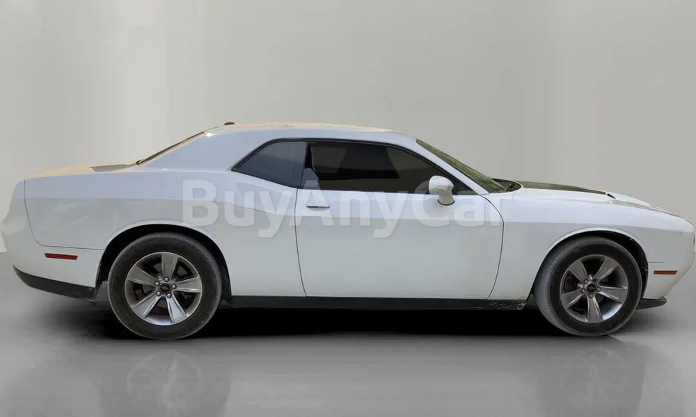 Vehicle photo 3