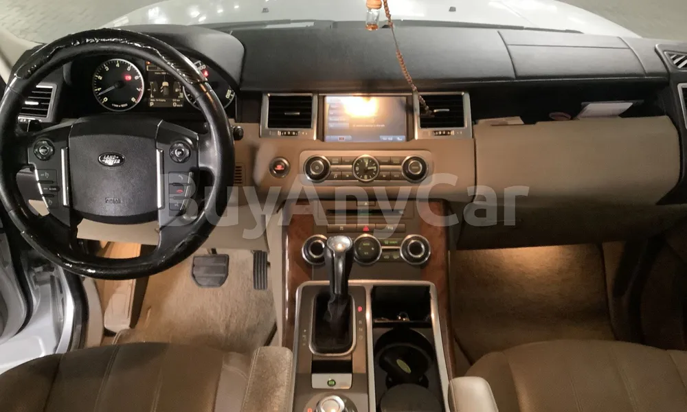 Vehicle photo 8