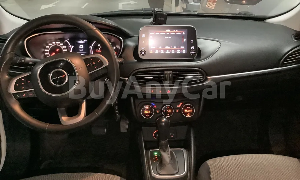 Vehicle photo 9