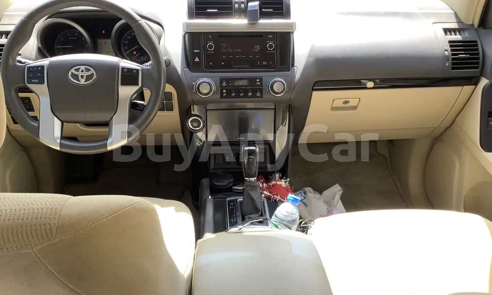 Vehicle photo 6