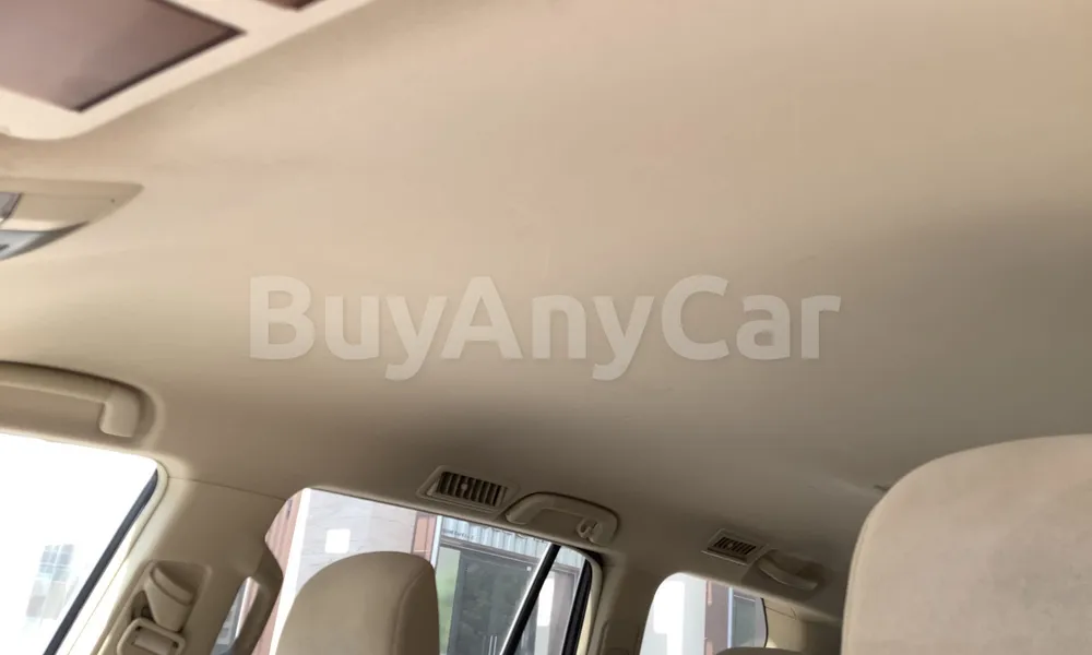 Vehicle photo 7