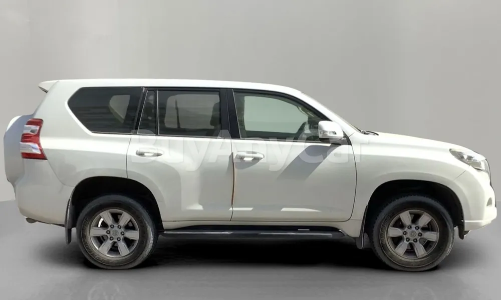 Vehicle photo 4