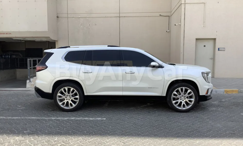Vehicle photo 3