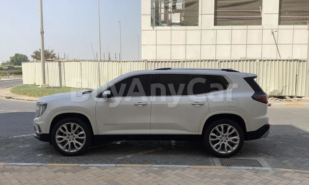 Vehicle photo 5