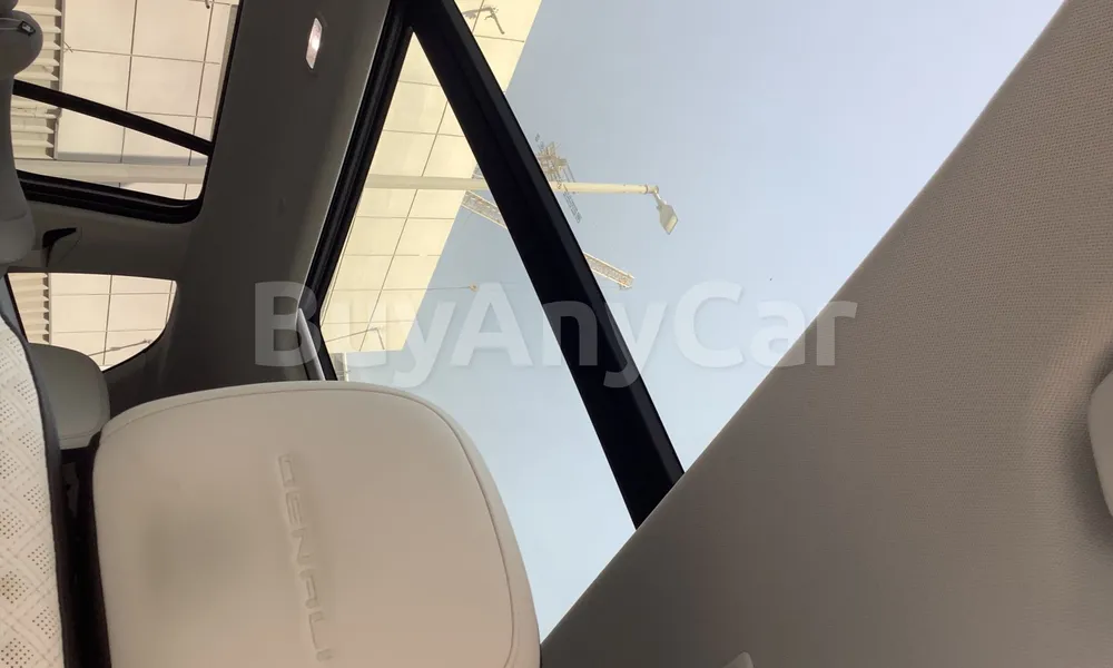 Vehicle photo 7