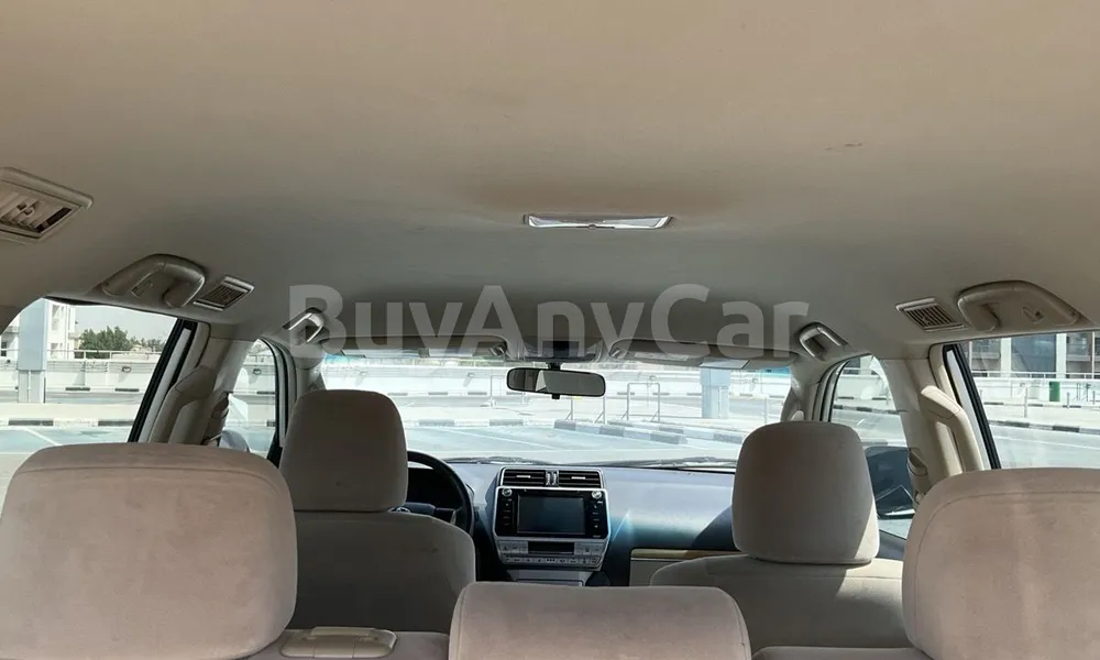 Vehicle photo 9