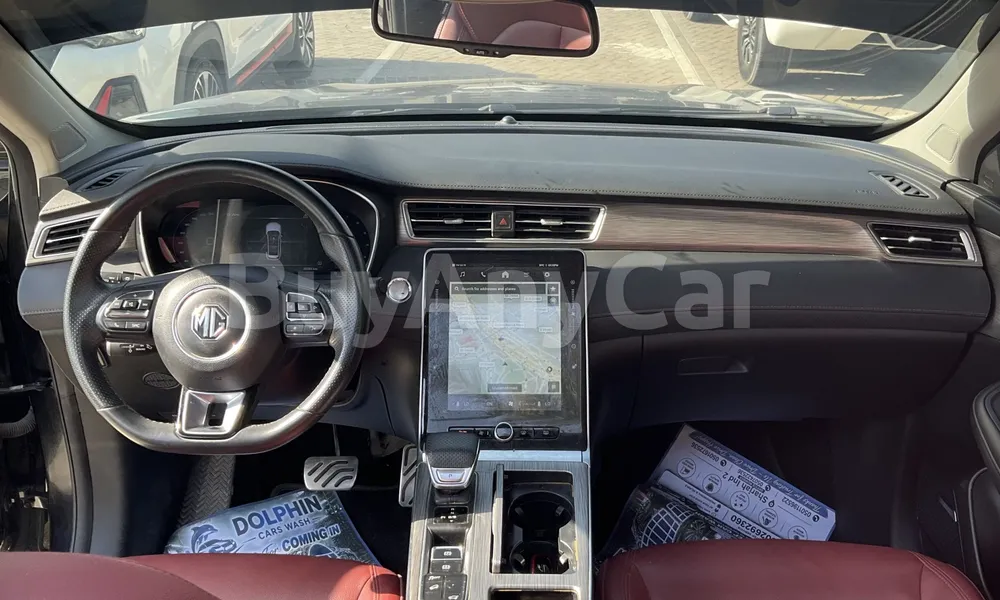 Vehicle photo 8