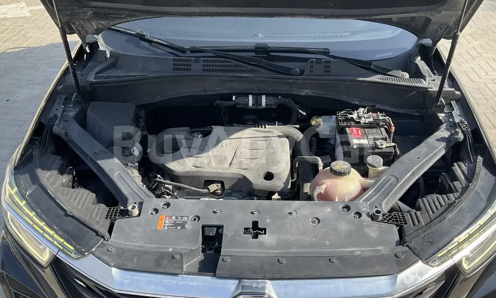 Vehicle photo 6