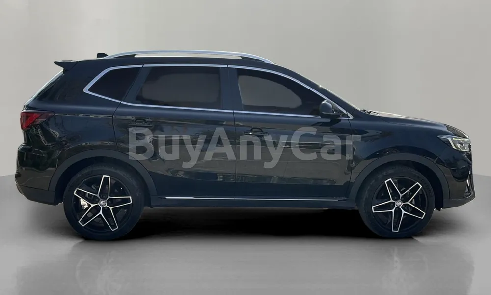Vehicle photo 4