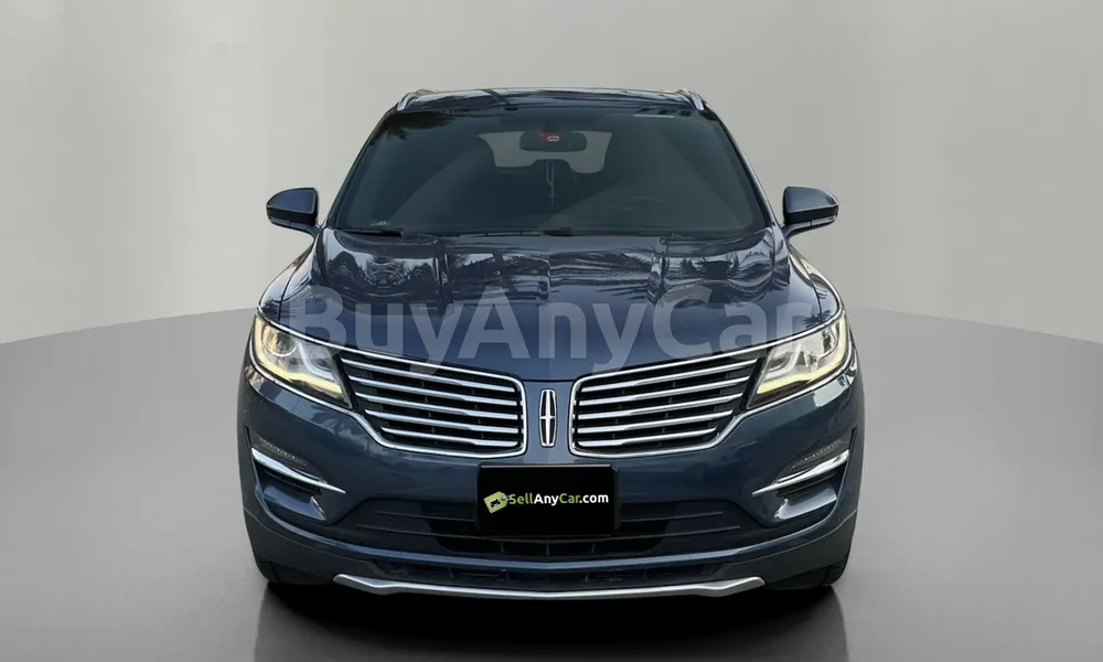 Vehicle photo 1