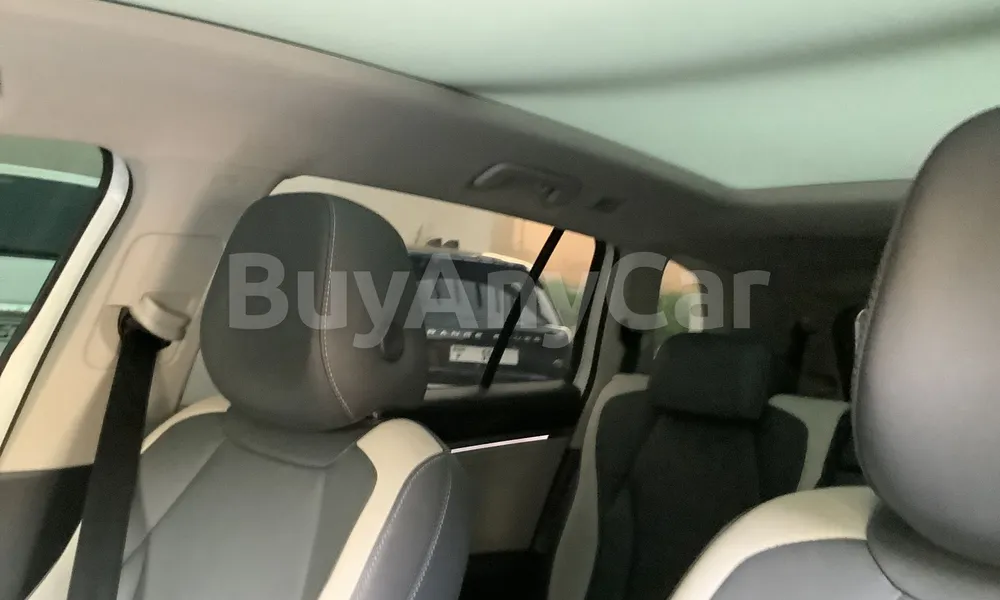 Vehicle photo 9