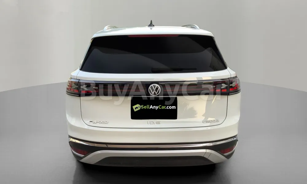 Vehicle photo 2