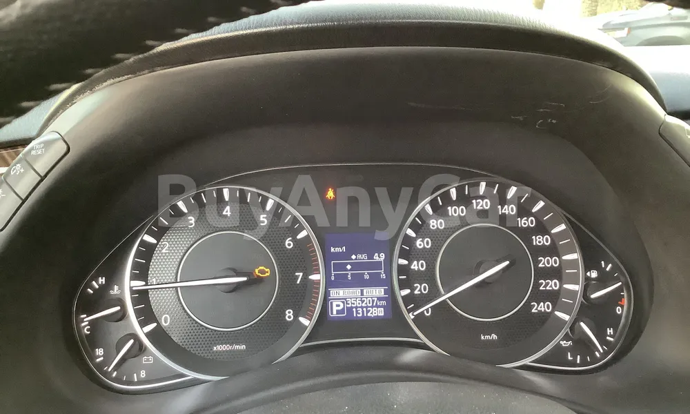 Vehicle photo 8
