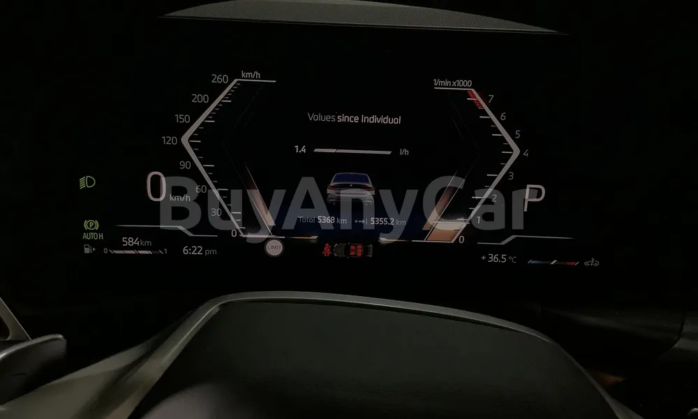 Vehicle photo 6