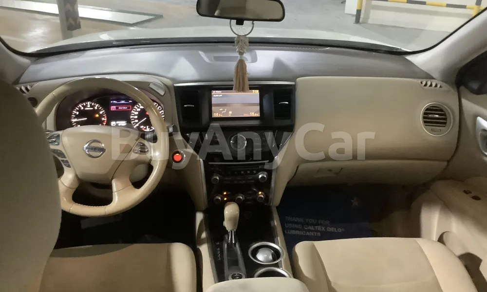 Vehicle photo 8