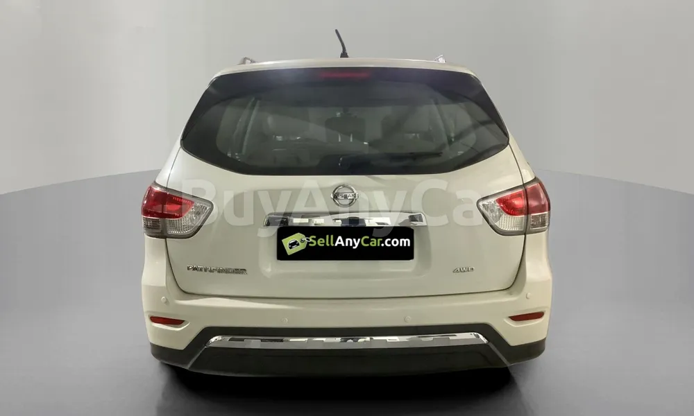Vehicle photo 2