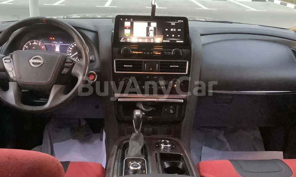 Vehicle photo 8