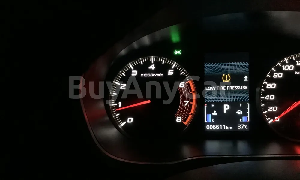 Vehicle photo 5