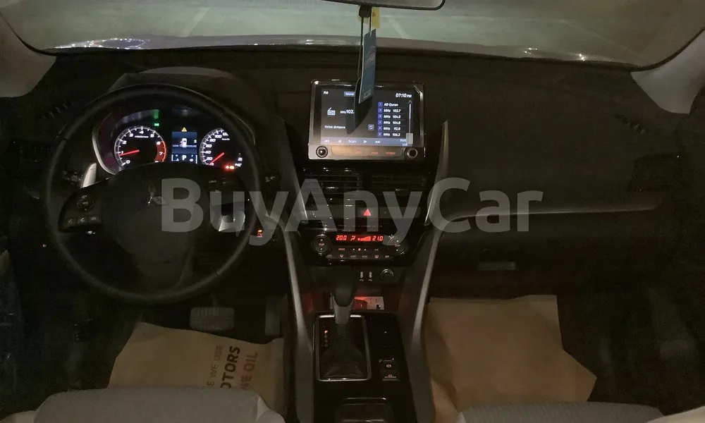 Vehicle photo 8