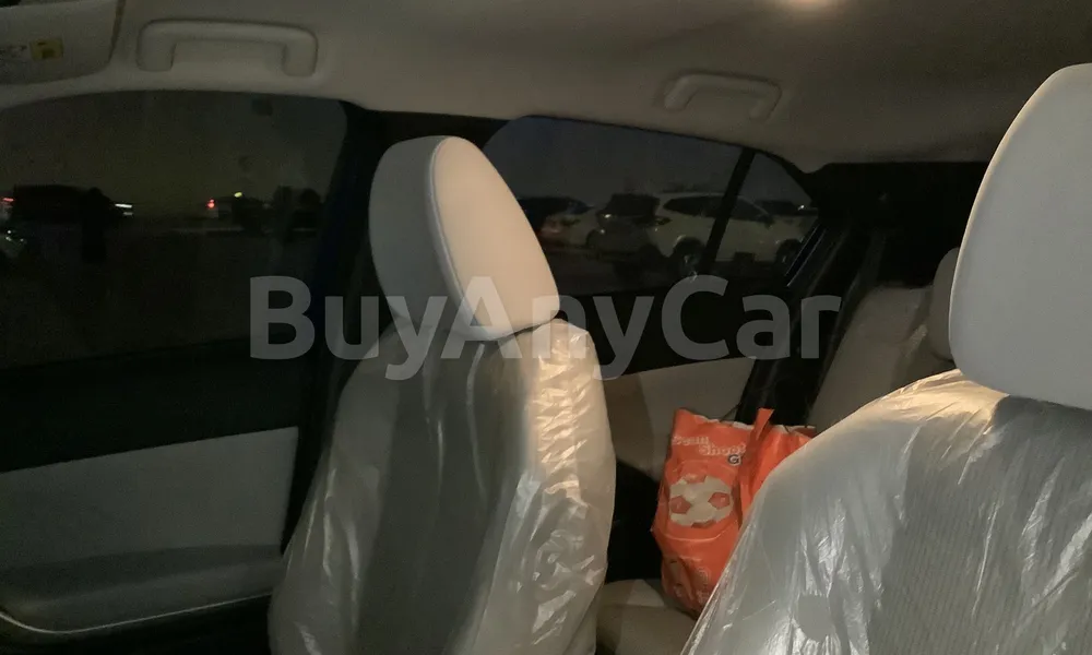Vehicle photo 9