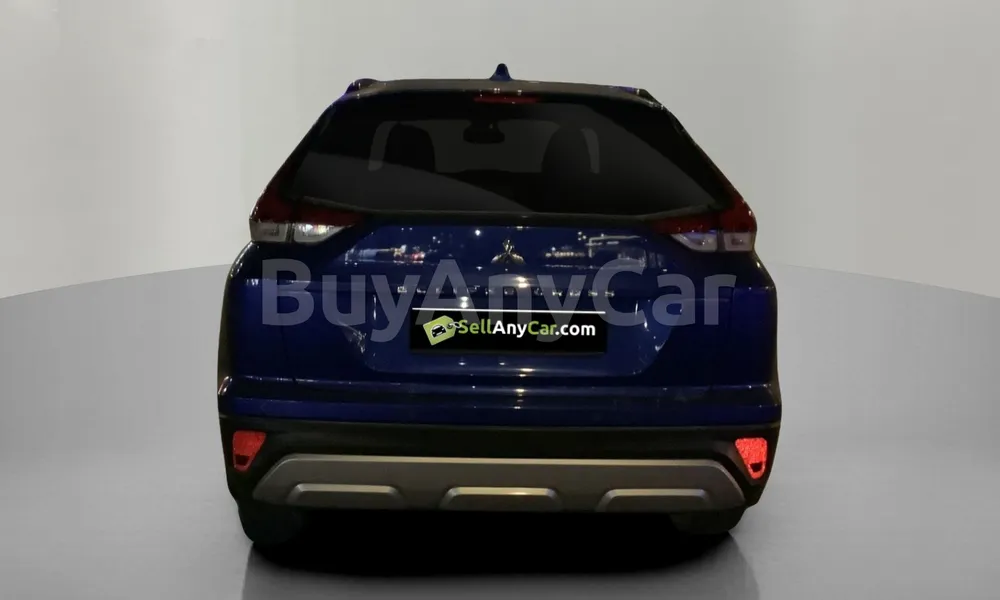 Vehicle photo 2