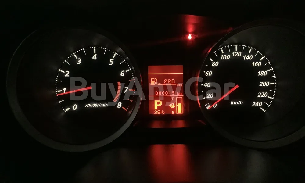 Vehicle photo 7
