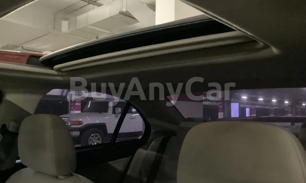 Vehicle photo 9