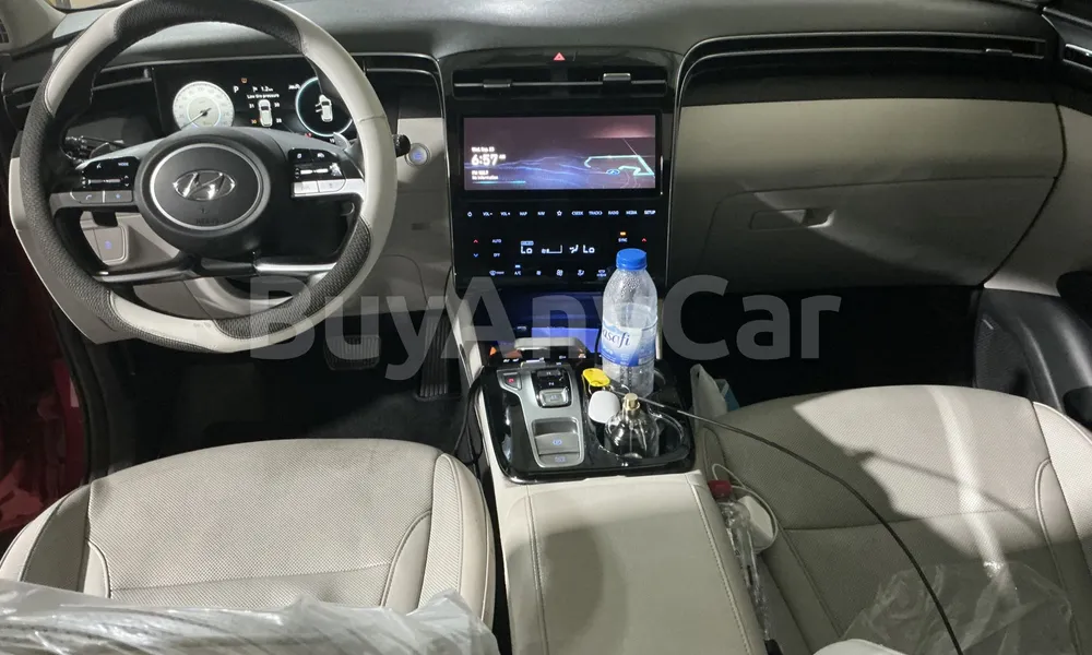Vehicle photo 10
