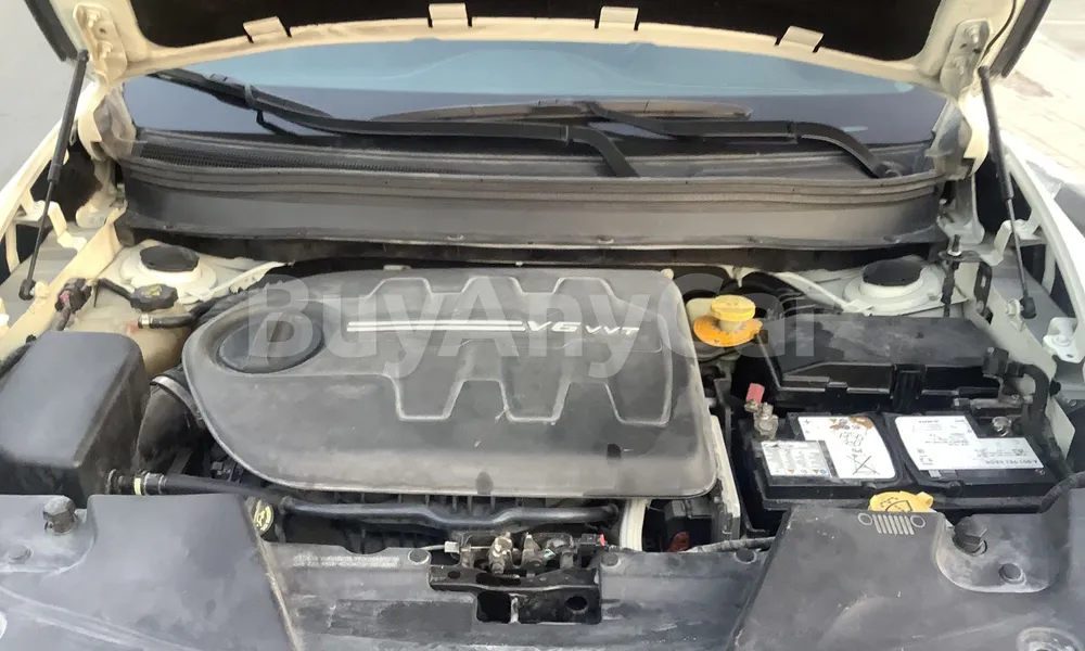 Vehicle photo 6