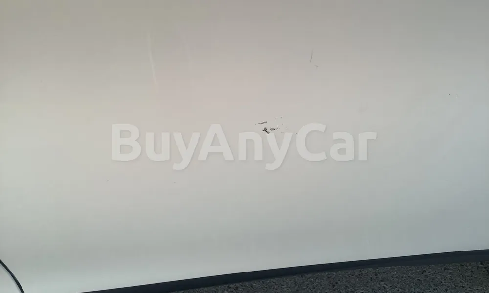 Vehicle photo 8