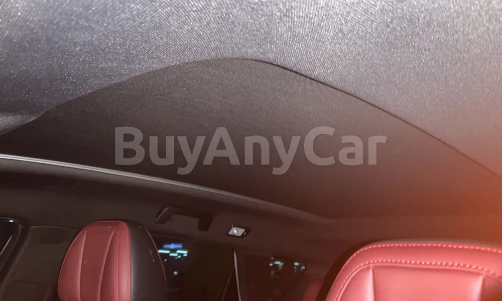 Vehicle photo 9