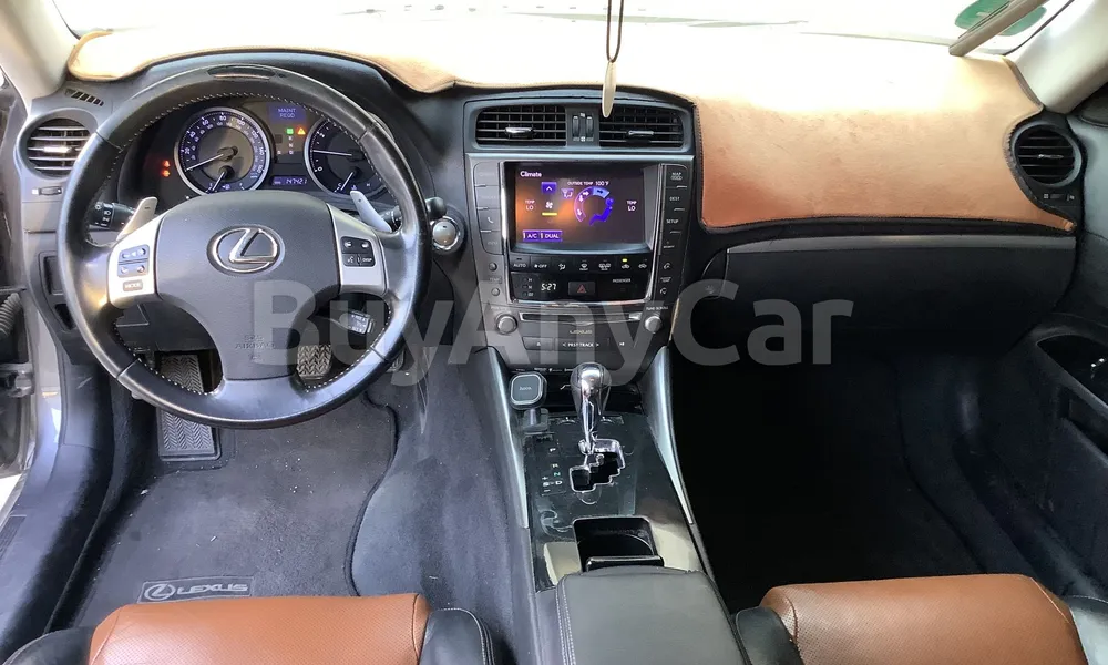 Vehicle photo 8