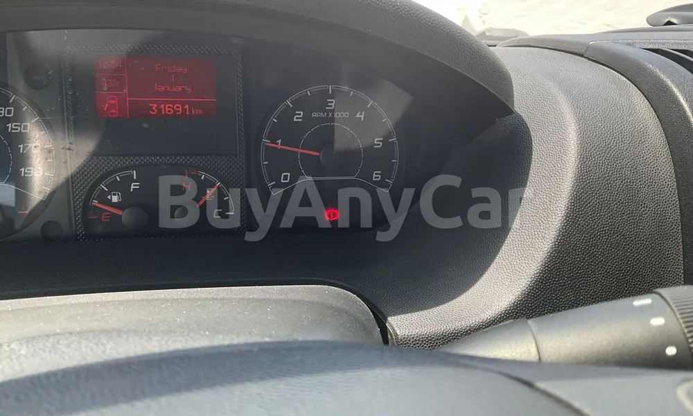 Vehicle photo 6