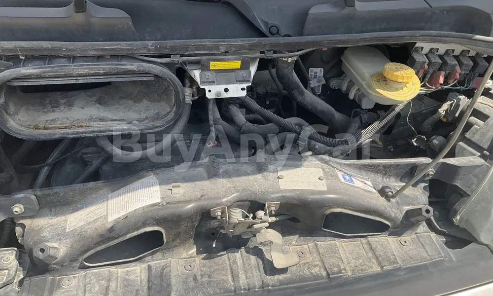 Vehicle photo 7
