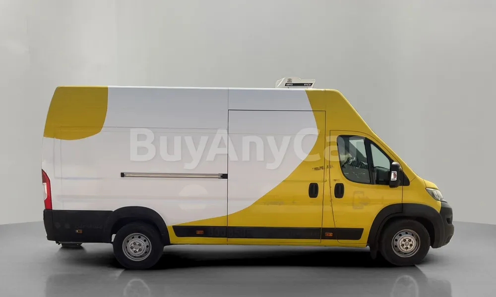 Vehicle photo 3