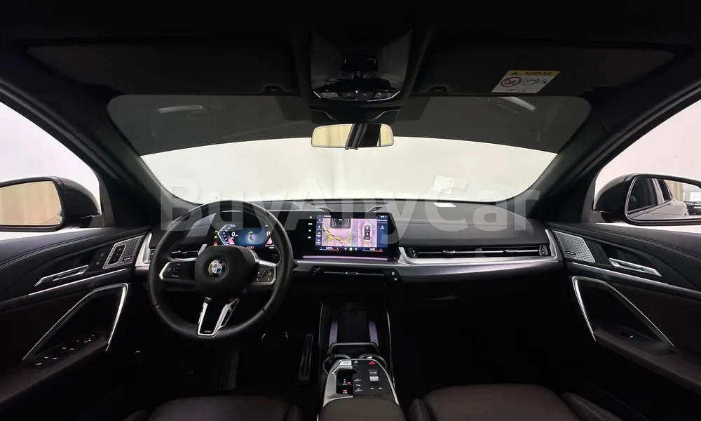 Vehicle photo 6
