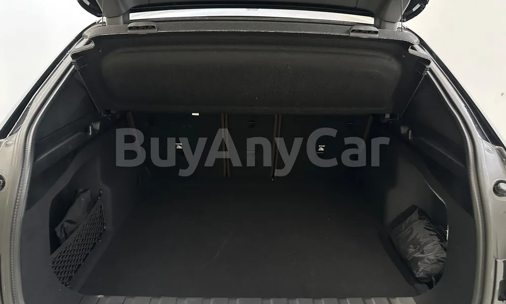 Vehicle photo 15