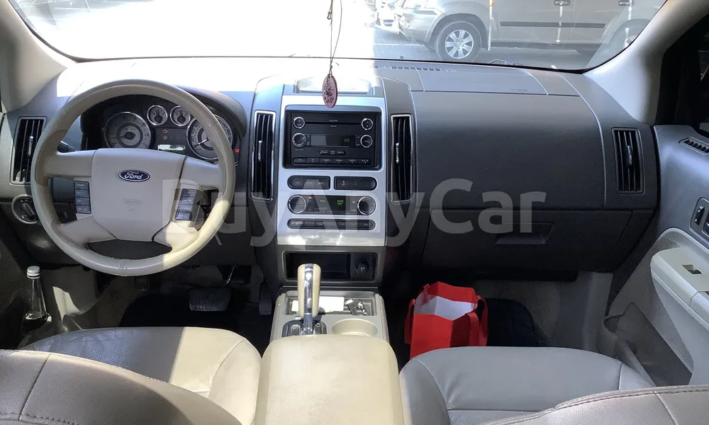 Vehicle photo 8