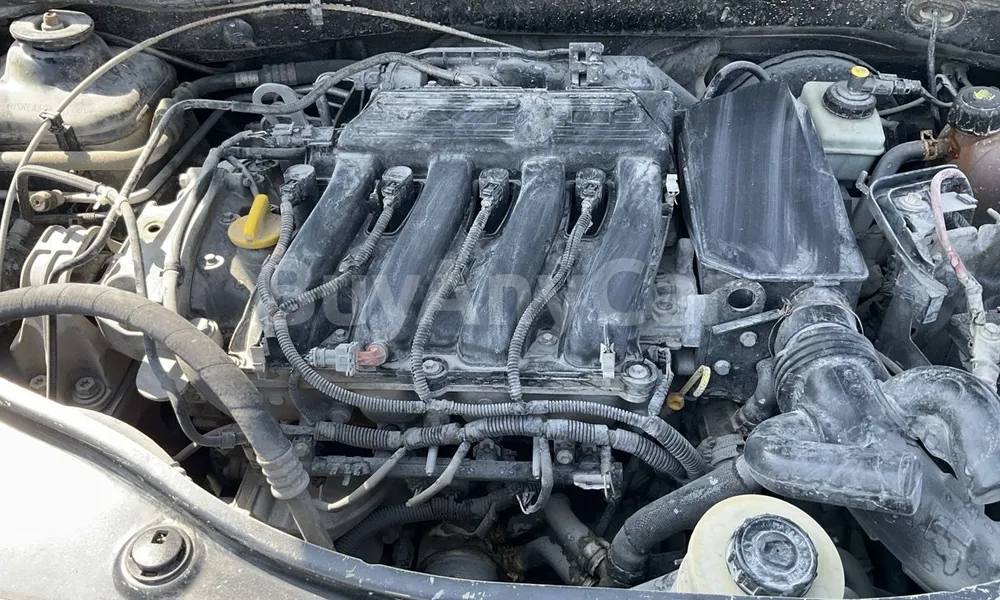 Vehicle photo 6