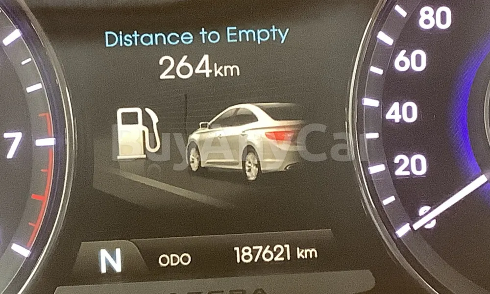 Vehicle photo 8