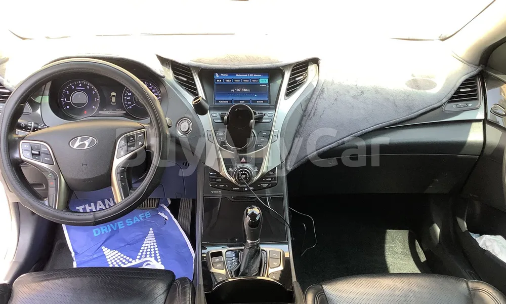 Vehicle photo 6