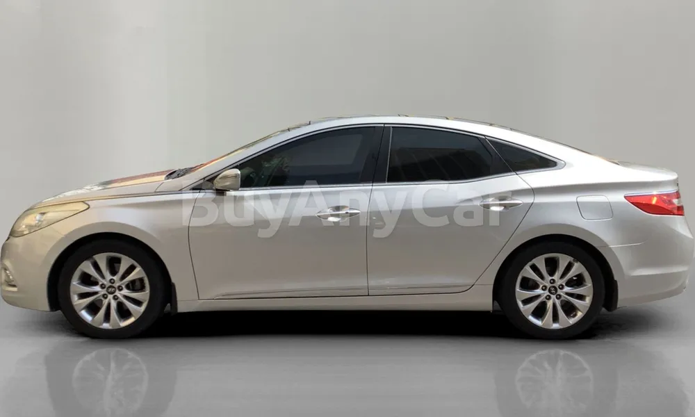 Vehicle photo 4
