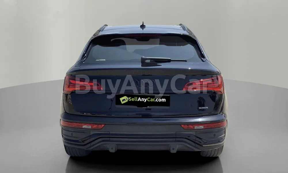 Vehicle photo 3