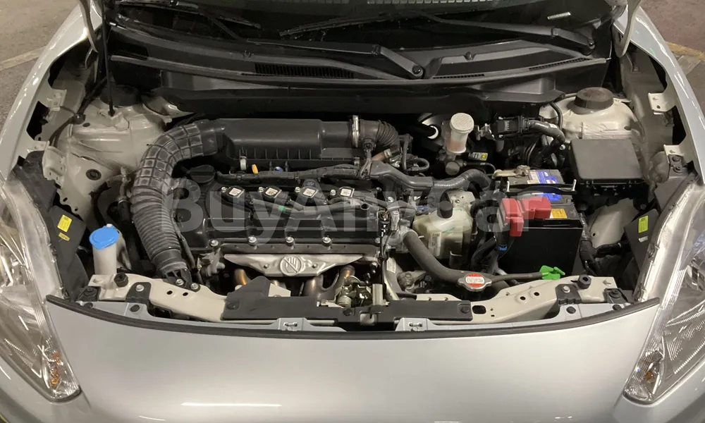 Vehicle photo 6