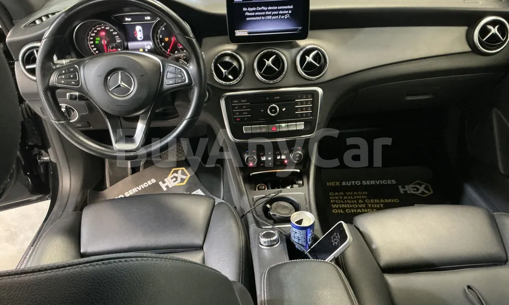 Vehicle photo 8