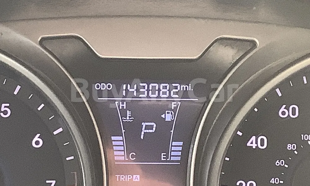Vehicle photo 7