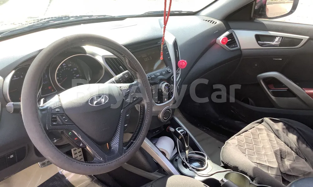 Vehicle photo 8