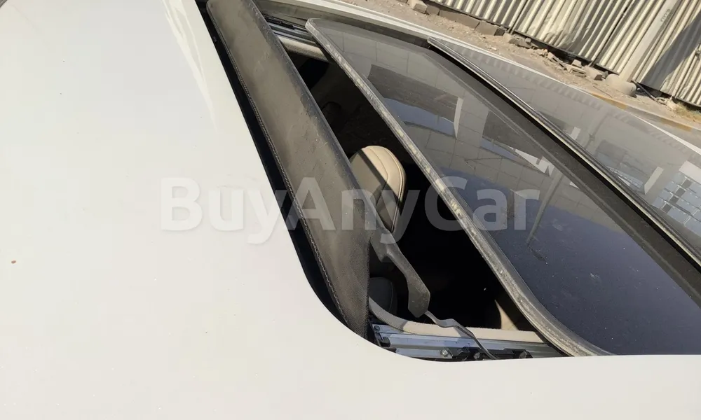 Vehicle photo 5
