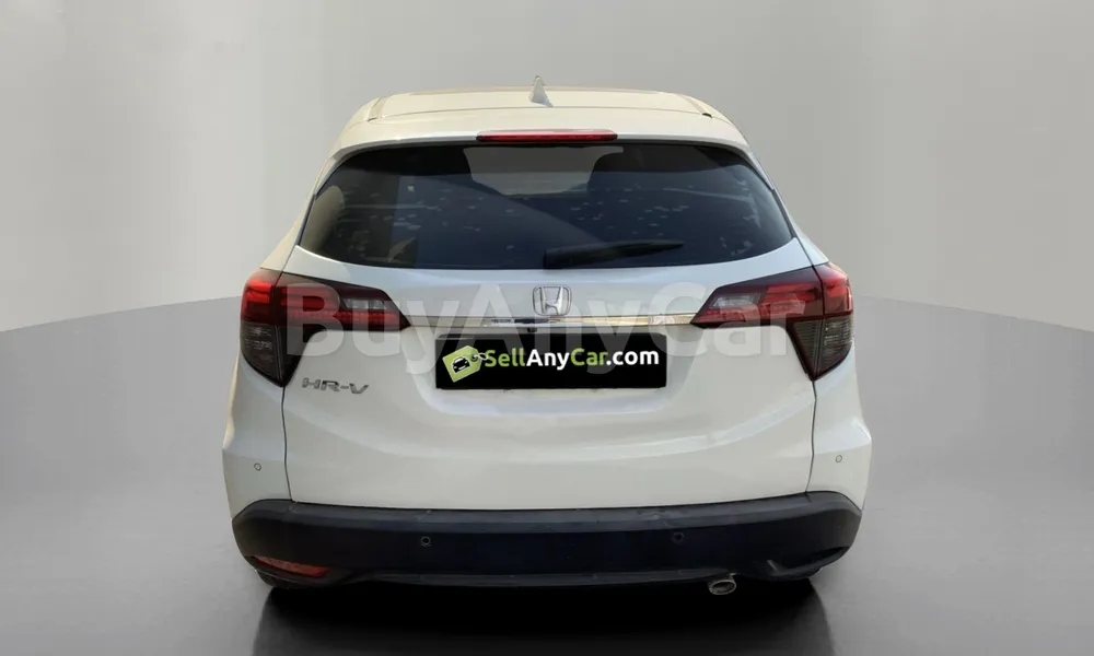 Vehicle photo 2