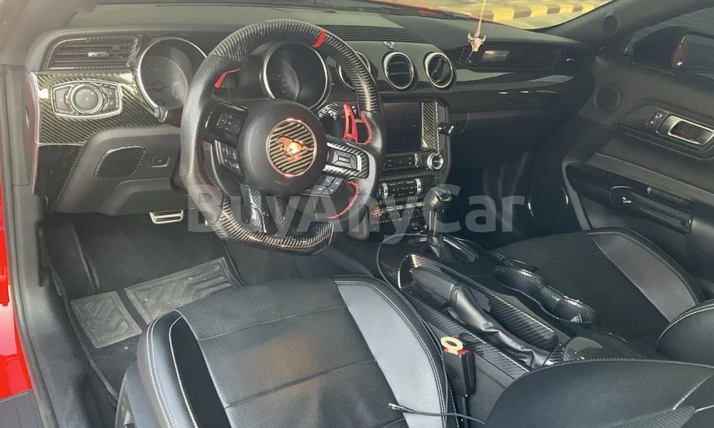 Vehicle photo 9